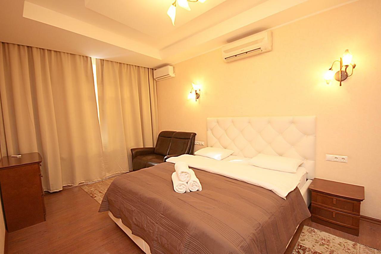 Inn Home Apartments In Kiev Center Exterior foto