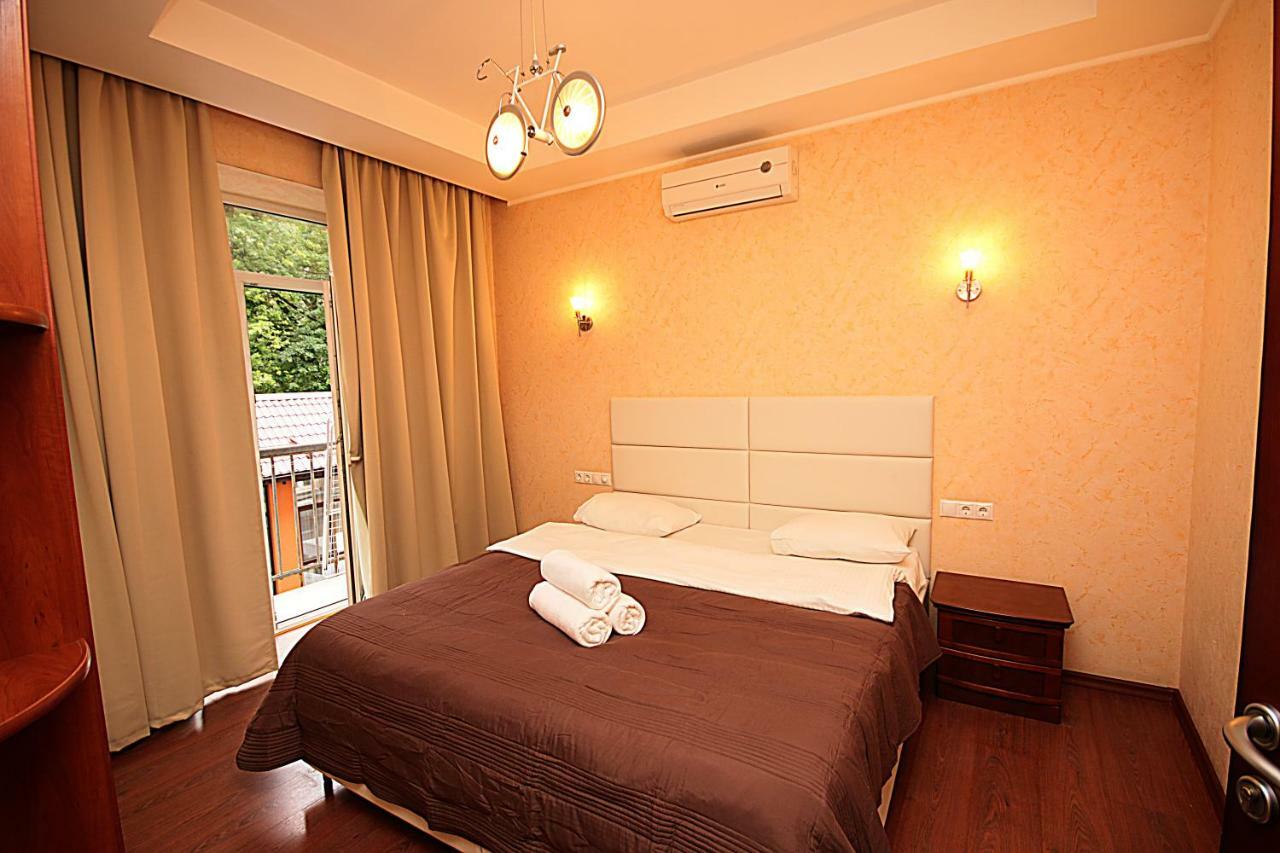 Inn Home Apartments In Kiev Center Exterior foto